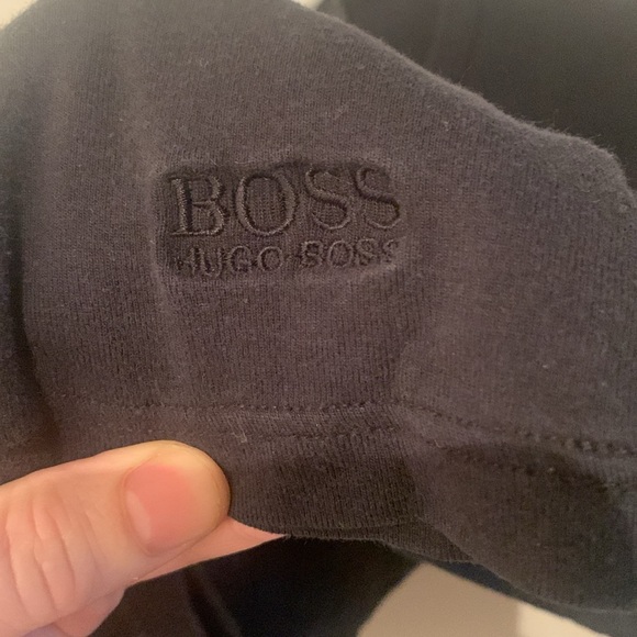 Extremely Elegant Hugo Boss Jet Black Fitted Egyptian Cotton Tshirt SZ Large 😍 - Picture 5 of 5